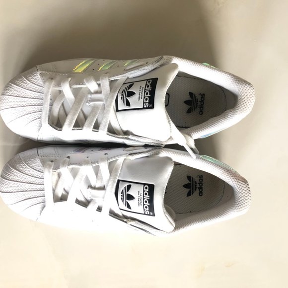 Superstar Sneakers - Picture 2 of 3